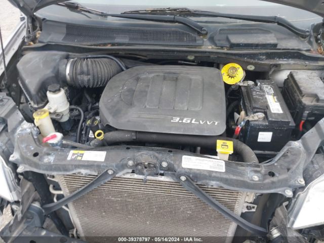 2C4RC1CG9GR128105 Chrysler Town & Country Touring-l Anniversary Edition