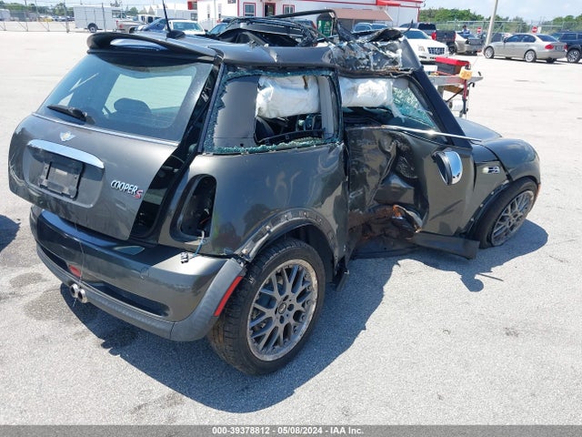 2006 MINI COOPER S WMWRE33516TL19977 Photo 3