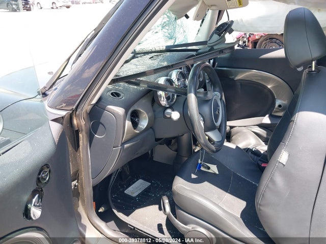 2006 MINI COOPER S WMWRE33516TL19977 Photo 4