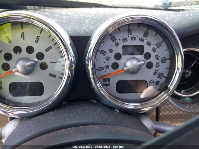 2006 MINI COOPER S WMWRE33516TL19977 Photo 6