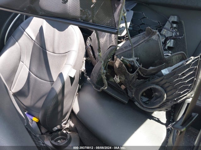 2006 MINI COOPER S WMWRE33516TL19977 Photo 7