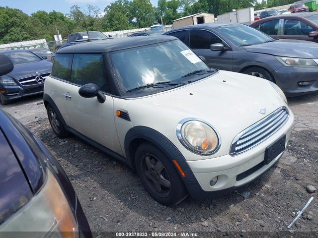 2007 MINI COOPER WMWMF33597TT58941 Photo 0