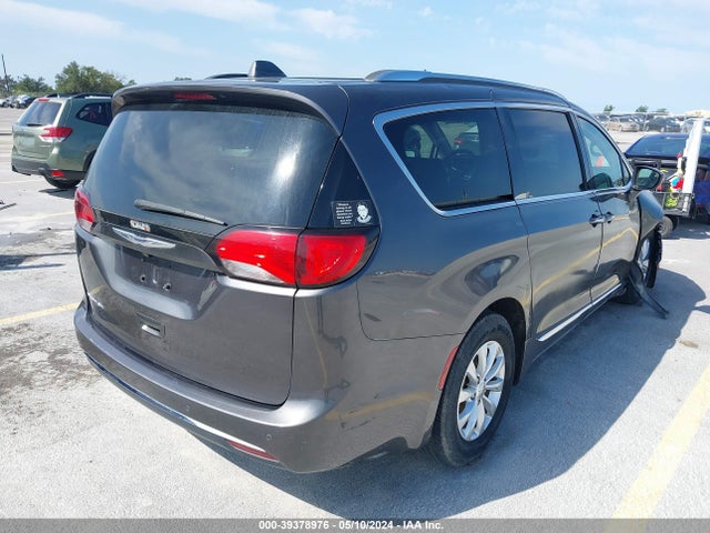 2C4RC1BG7KR655070 Chrysler Pacifica Touring L