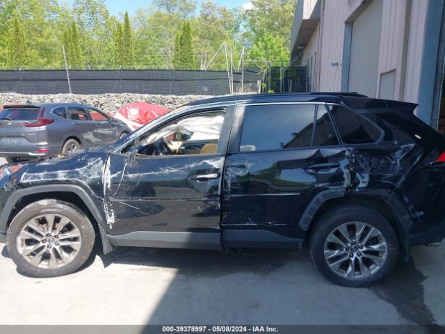 2T3A1RFV5KC011312 Toyota Rav4 Xle Premium
