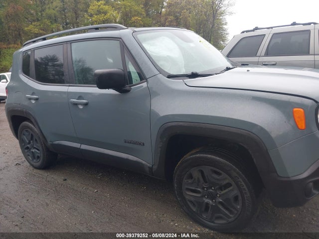 ZACCJBAB0JPJ15180 Jeep Renegade Upland Edition 4x4