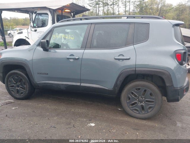 ZACCJBAB0JPJ15180 Jeep Renegade Upland Edition 4x4