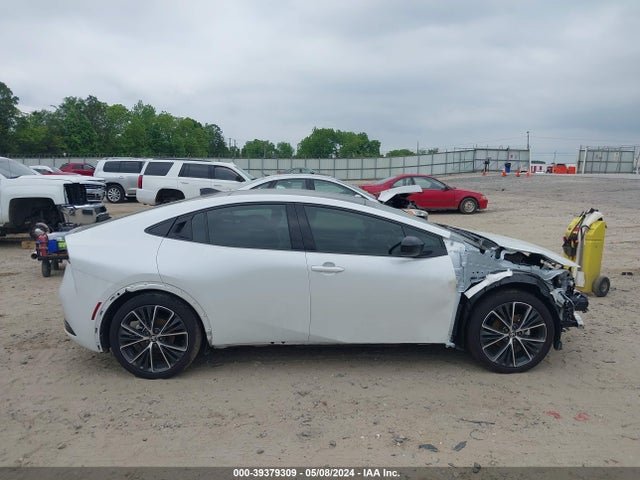 Toyota PRIUS XLE 2024 JTDACAAU7R3019966 Image 14