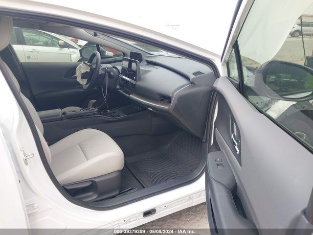 Toyota PRIUS XLE 2024 JTDACAAU7R3019966 Image 5