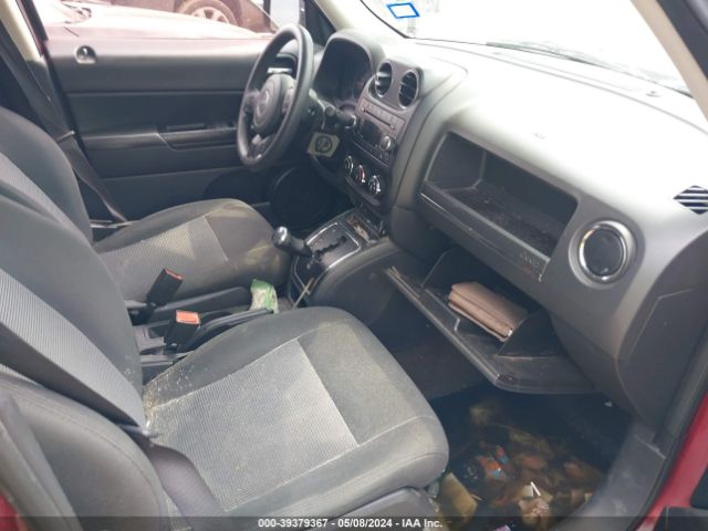 1C4NJPBA0GD669700 Jeep Patriot Sport