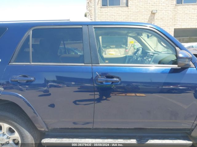 JTEBU5JR9F5207940 Toyota 4RUNNER SR5