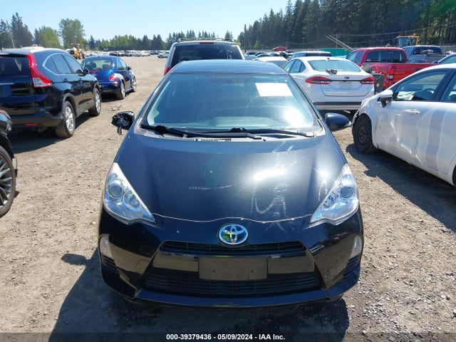 Toyota Prius C Three 2014 JTDKDTB3XE1065588 Image 13