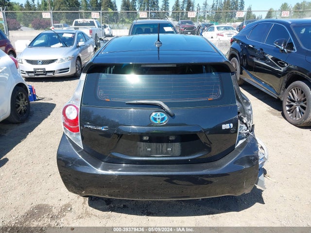 Toyota Prius C Three 2014 JTDKDTB3XE1065588 Image 17