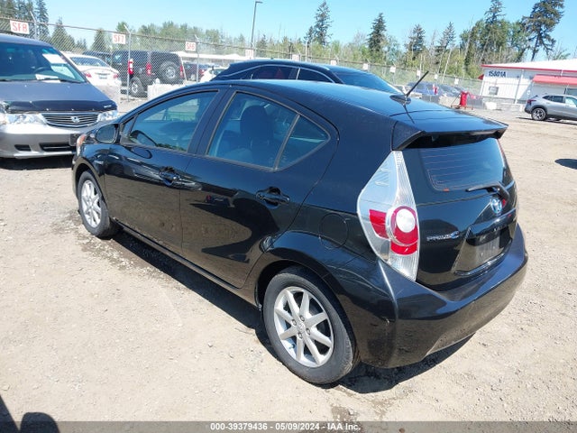 Toyota Prius C Three 2014 JTDKDTB3XE1065588 Image 3