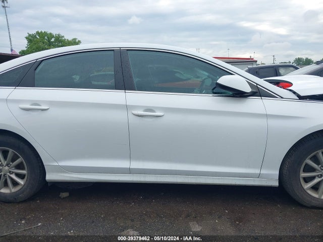 Hyundai SONATA SE 2019 5NPE24AF0KH731818 Image 14