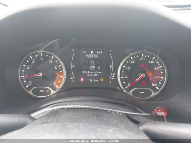 ZACCJAAT3FPB49014 Jeep Renegade Sport