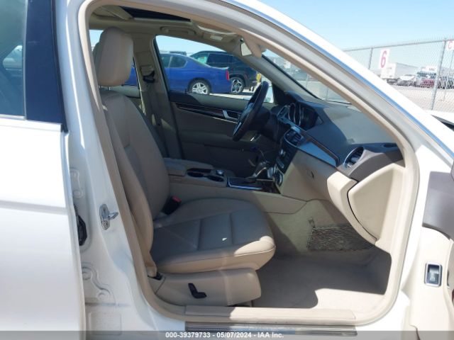 WDDGF4HB5EG207773 Mercedes-Benz C 250 Luxury/sport