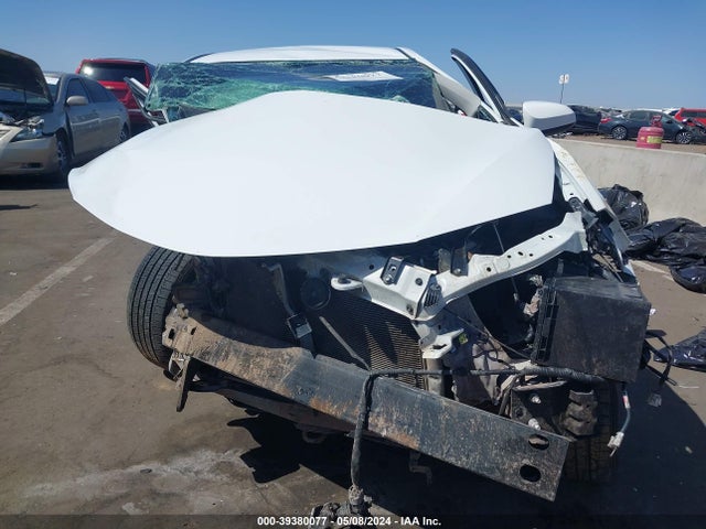 Toyota COROLLA LE 2018 5YFBURHE8JP744180 Image 11