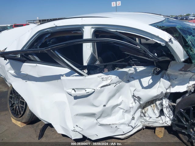 Toyota COROLLA LE 2018 5YFBURHE8JP744180 Image 12