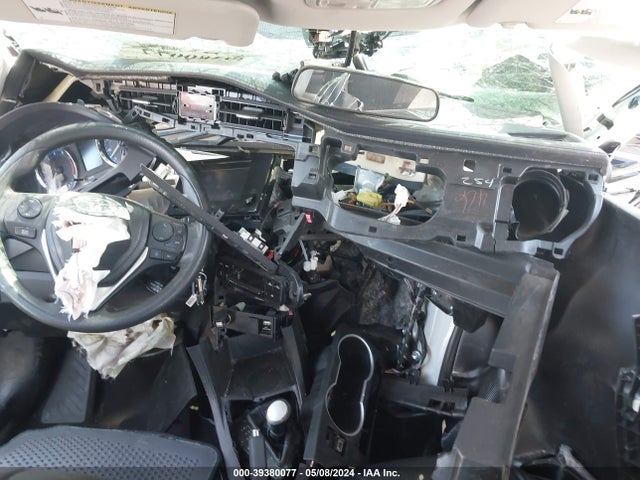 Toyota COROLLA LE 2018 5YFBURHE8JP744180 Image 5