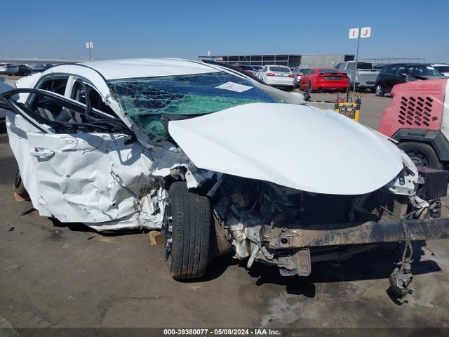Toyota COROLLA LE 2018 5YFBURHE8JP744180 Image 6