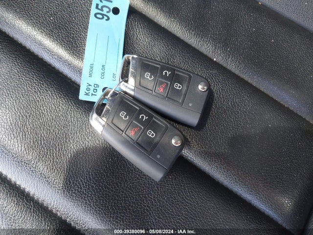 3VW4T7AU5FM013610 Volkswagen Golf Gti 2.0t Se 4-door