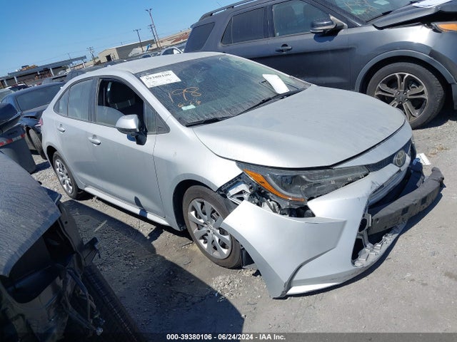 Toyota COROLLA LE 2020 5YFEPRAE6LP004158 main image
