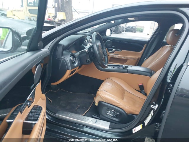2013 JAGUAR XJ SAJWA2GE1DMV43720 Photo 4