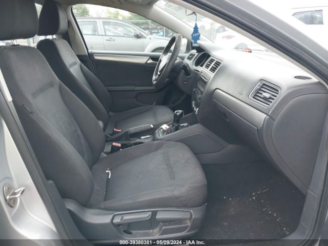 3VWD17AJ1FM268900 Volkswagen Jetta 1.8t Se