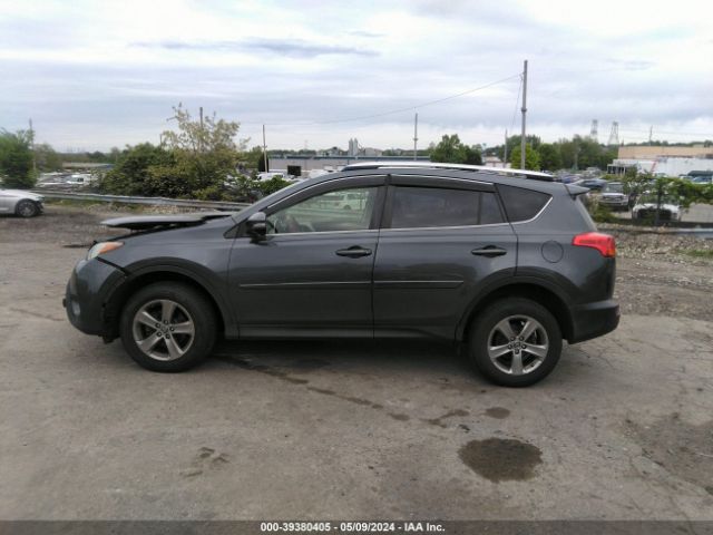 JTMRFREV9FD156313 Toyota Rav4 Xle