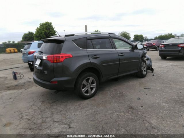 JTMRFREV9FD156313 Toyota Rav4 Xle