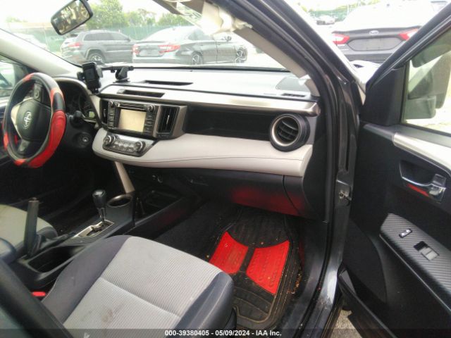 JTMRFREV9FD156313 Toyota Rav4 Xle