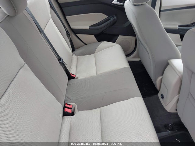 Ford FOCUS SE 2014 1FADP3F23EL380132 Image 8