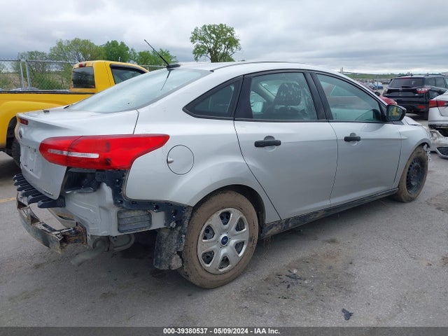 Ford FOCUS S 2015 1FADP3E20FL298801 Image 4
