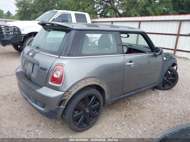 2010 MINI COOPER WMWMF7C56ATX45381 Photo 3
