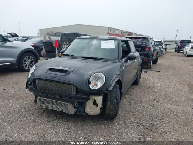 2010 MINI COOPER WMWMF7C56ATX45381 Photo 5