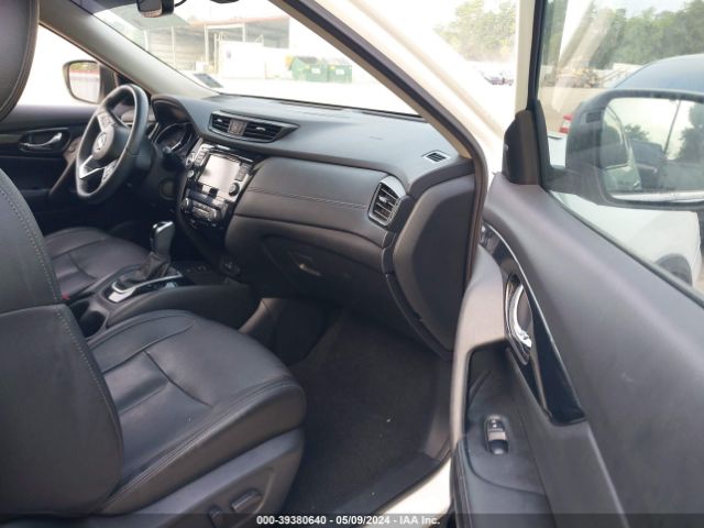 5N1AT2MT4LC735042 Nissan Rogue Sl Fwd