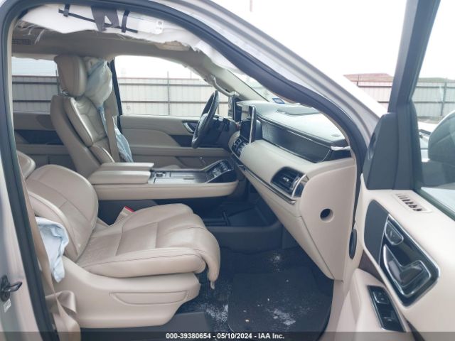 5LMJJ2HT0JEL11288 Lincoln Navigator Select