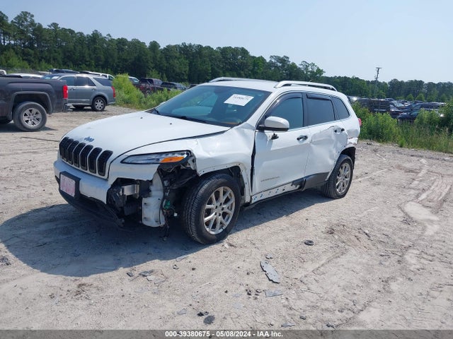 Jeep Cherokee Latitude 2015 1C4PJLCB4FW628899 Image 2