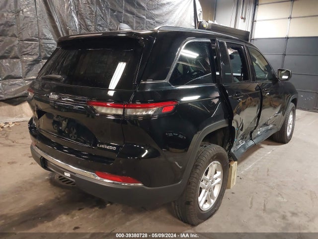 1C4RJHAG8PC528943 Jeep Grand Cherokee Laredo 4x4