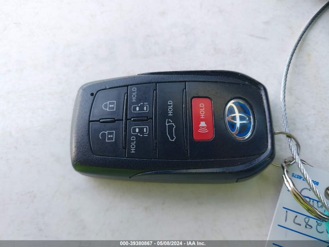Toyota SIENNA XLE 2021 5TDJRKEC3MS002871 Image 11