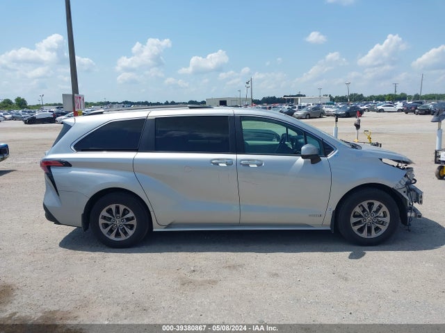 Toyota SIENNA XLE 2021 5TDJRKEC3MS002871 Image 14