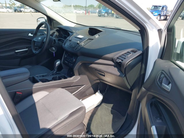 Ford ESCAPE SE 2018 1FMCU9GDXJUB25723 Image 5