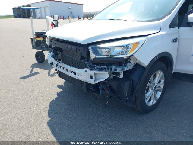 Ford ESCAPE SE 2018 1FMCU9GDXJUB25723 Image 6