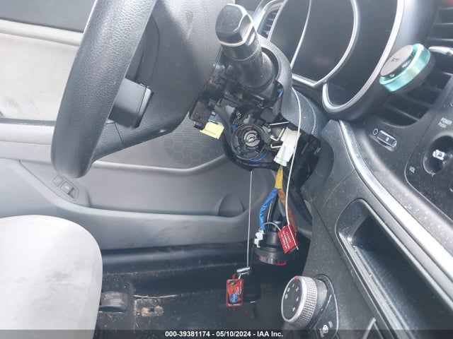 KIA Optima Lx 2015 5XXGM4A72FG379967 Image 6