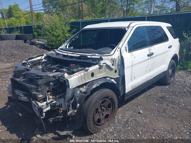 Ford Utility Police Interceptor 2016 1FM5K8AR6GGB89049 Image 2