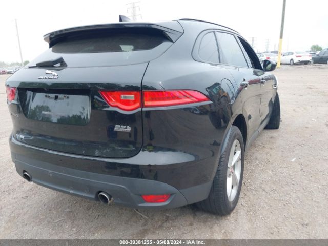 SADCJ2BV0HA098181 Jaguar F-pace 35t Premium