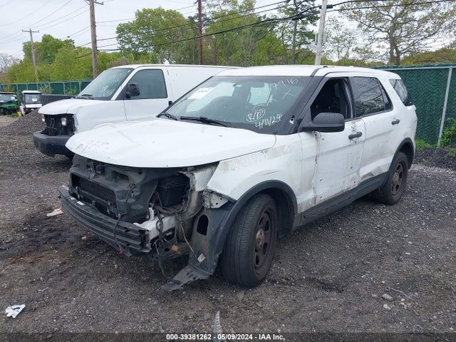 Ford Utility Police Interceptor 2016 1FM5K8AR0GGC37077 Image 2