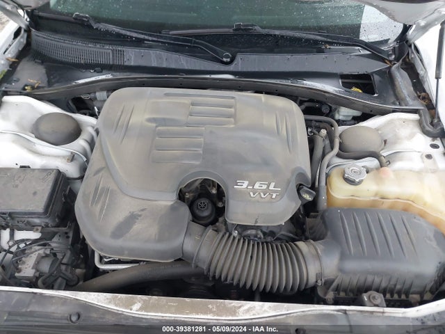 Chrysler 300c Awd 2015 2C3CCAKG9FH757170 Image 10
