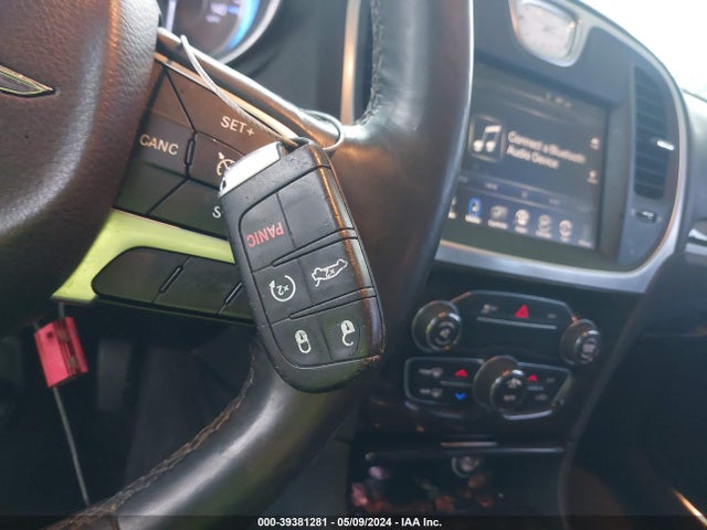 Chrysler 300c Awd 2015 2C3CCAKG9FH757170 Image 11