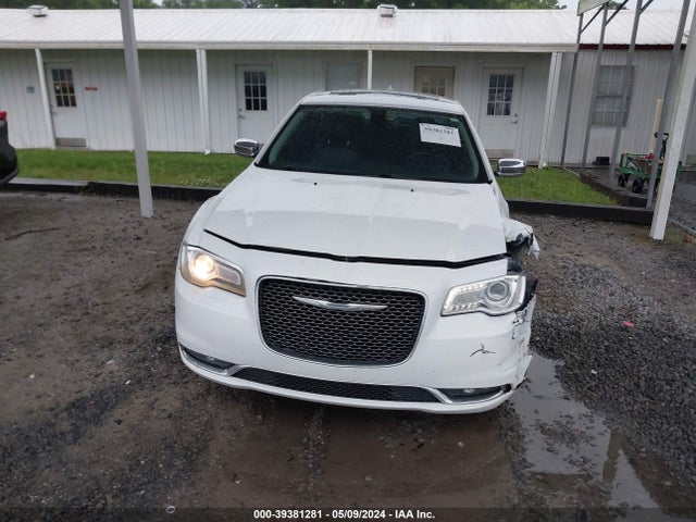 Chrysler 300c Awd 2015 2C3CCAKG9FH757170 Image 12